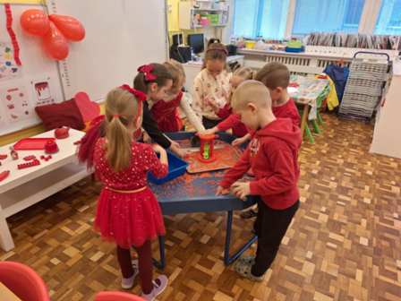 028ca860-2edd-490d-8689-161b19d3c178