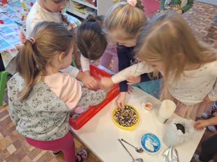 c28dbe21-29bf-474b-8dfb-4ccd922ad4c9