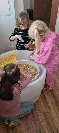 d05cef01-4e27-4a96-a326-c5de466e00eb